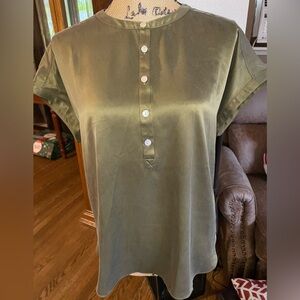 Faherty Olive Sandwash Silk Desmond Button-Up Top Size M NWT